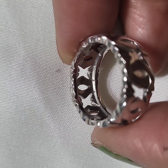 Cartier Entrelaces Ring - Picture 4 of 5